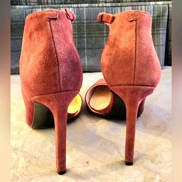 Red Wine 🍷 heels - Picture 3 of 6